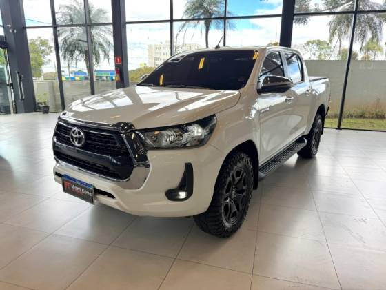 TOYOTA HILUX 2.8 D-4D TURBO DIESEL CD SRV 4X4 AUTOMÁTICO TOYOTA HILUX 2.8 D-4D TURBO DIESEL CD SRV 4X4 AUTOMÁTICO